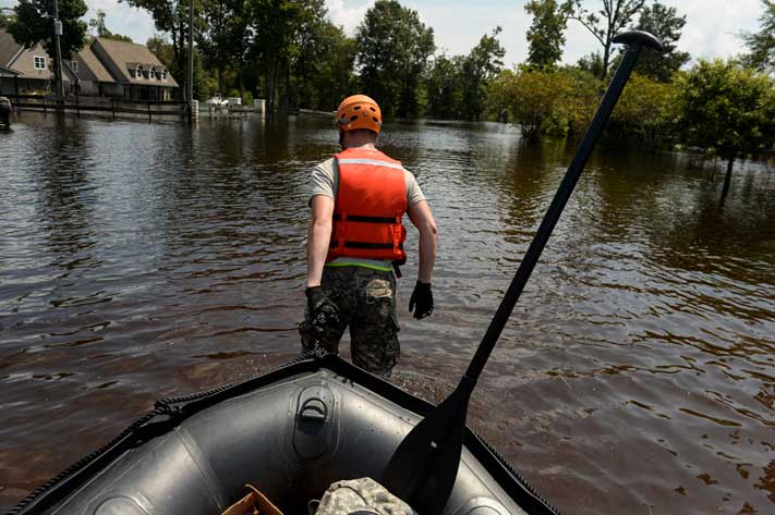 DVID3737463_Orange-TX-flooding Coast Guard Hurricane Harvey Orange, TX