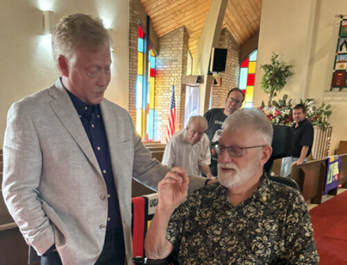Rev. Paul Ragle Receives Honored Minister Pin